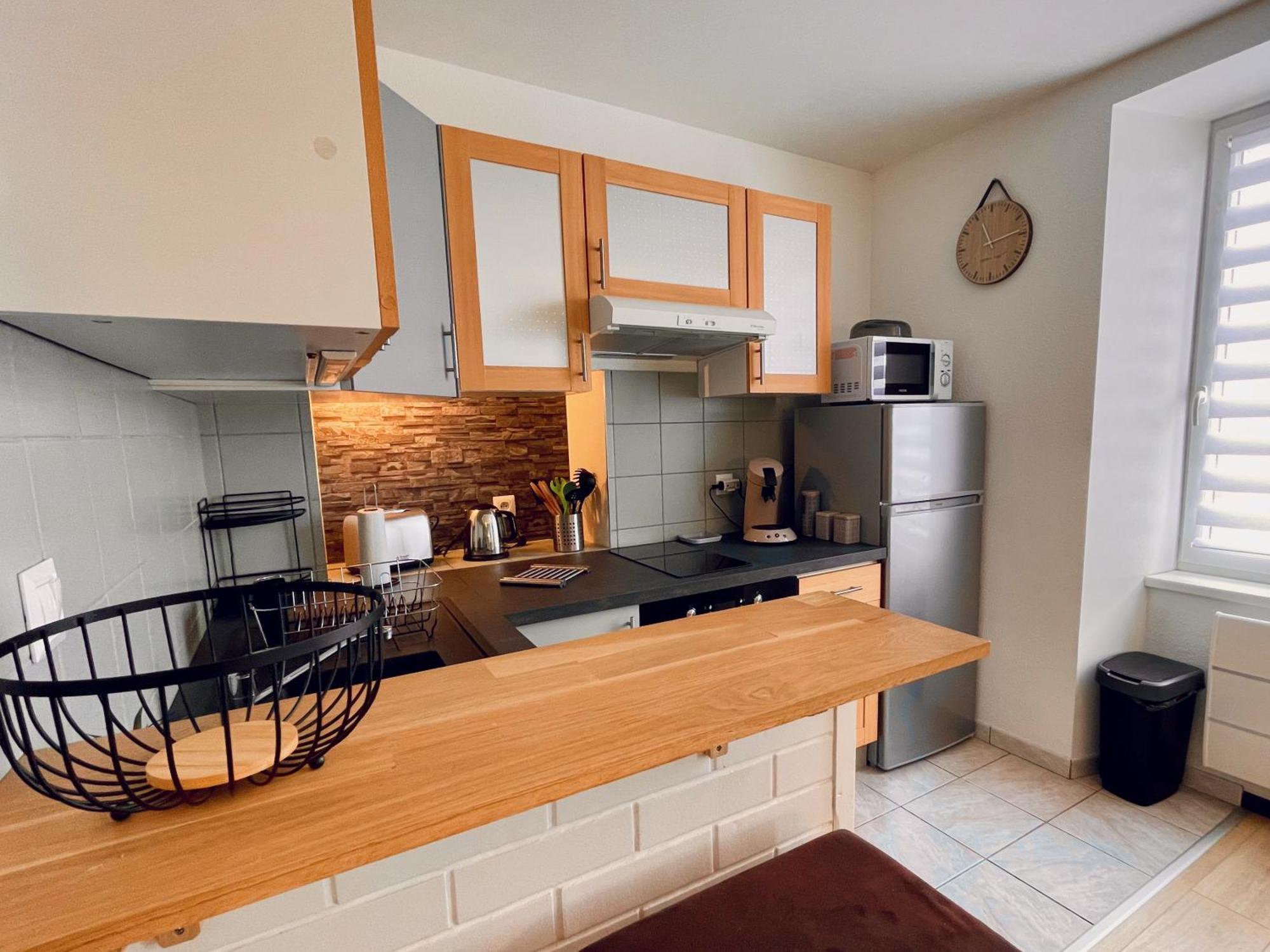Joli Appartement Avec Parking Montbéliard Dış mekan fotoğraf